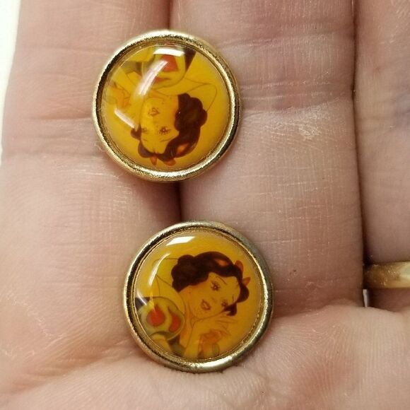 Vintage Snow White Design Round Stud Earrings, Gold Tone Setting, Estate - Picture 3 of 5